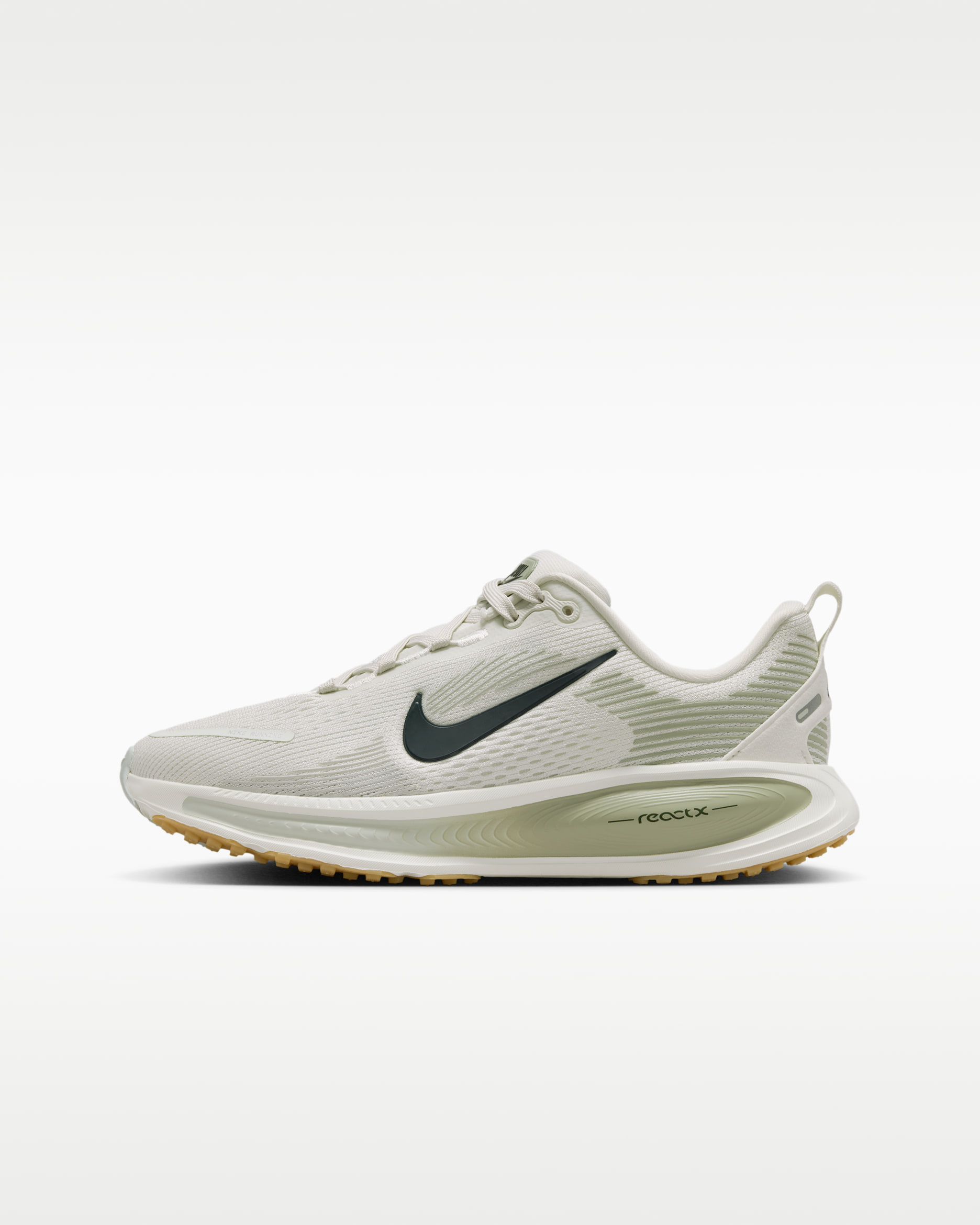Nike Vomero 18 Big Kids' Road Running Shoes. Nike.com